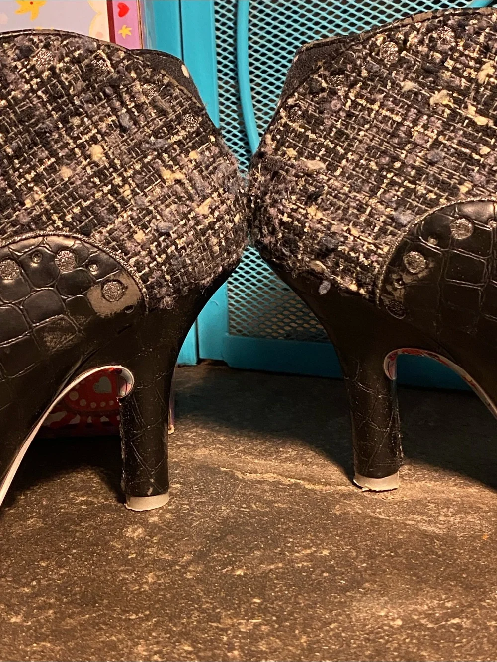 Irregular Choice BEES KNEES black/white tweed/leather booties,EUC,damaged box 8
